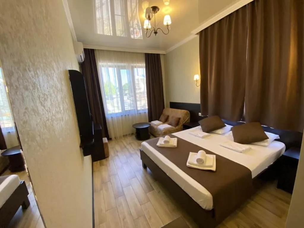 Двухместный без балкона с большим окном