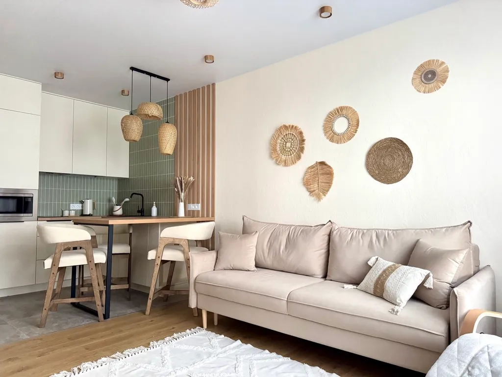 Студия бохо у набережной, с сауной, массажным креслом, проектором