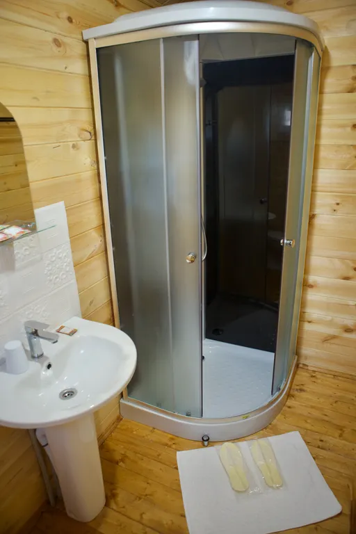 Коттедж Коттедж Уютные бунгало на берегу моря — Сухум