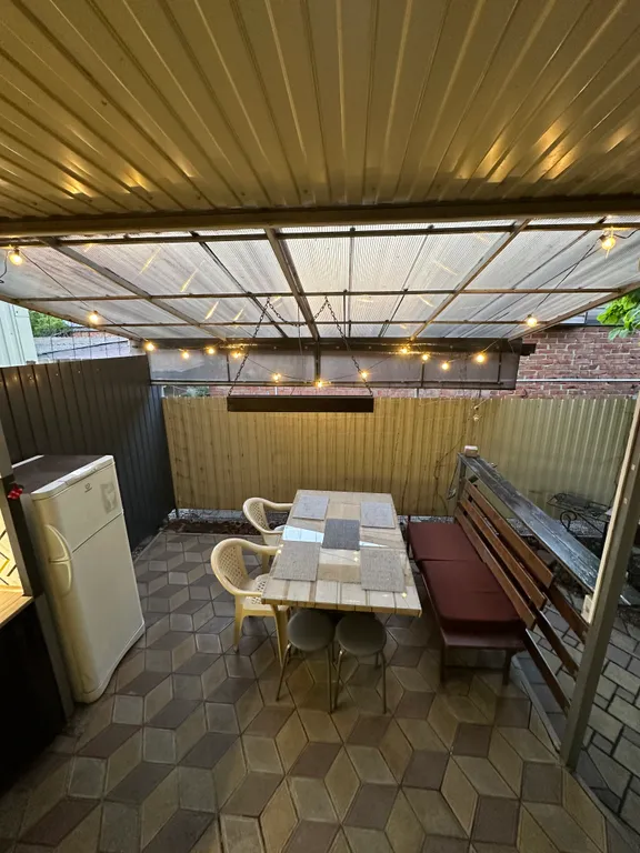 Уютный домик с балконом и террасой