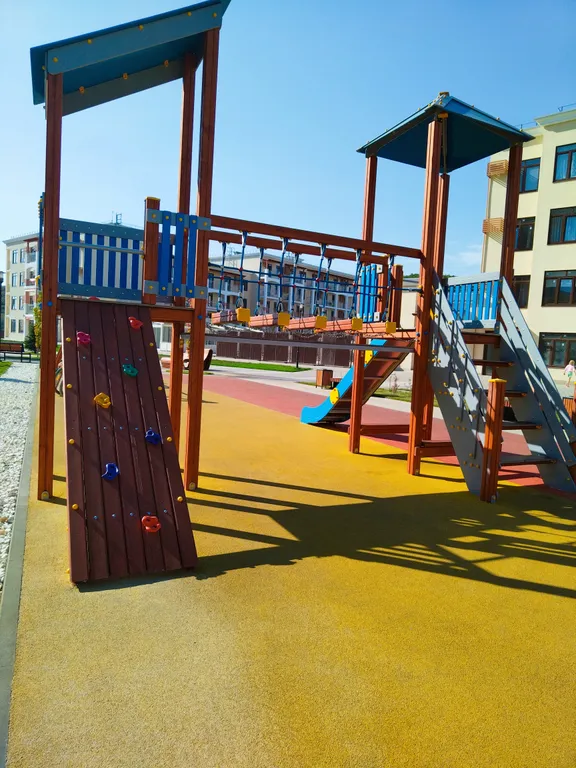 Апартаменты с бассейнами во дворе