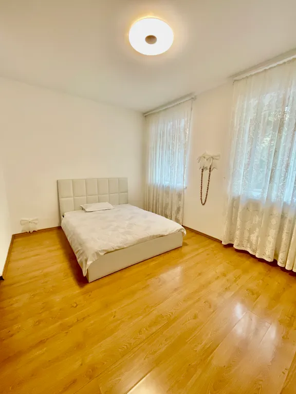 Набережная корааблики дом книги