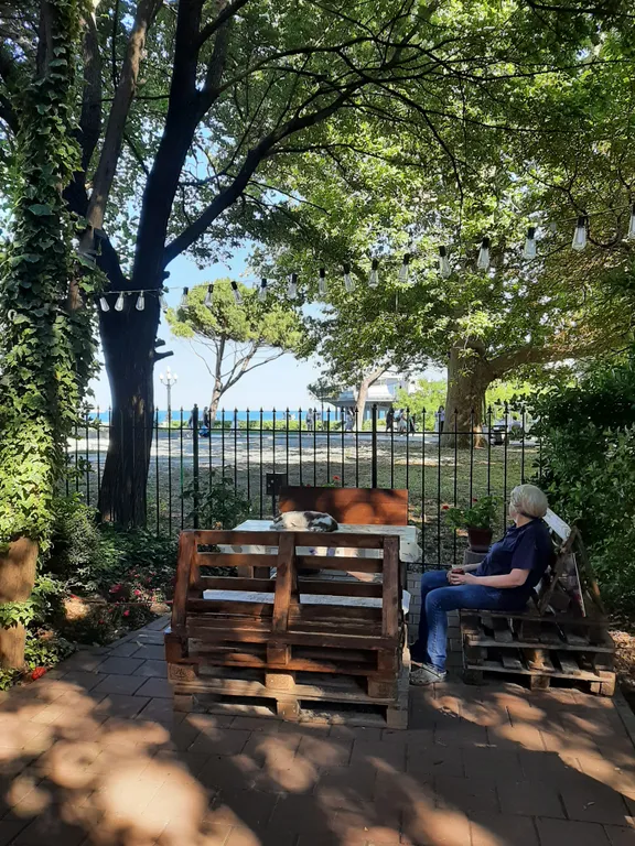 Квартира на набережной