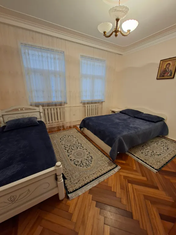 Уютный дом возле термального источника по дороге на курорт Мамисон