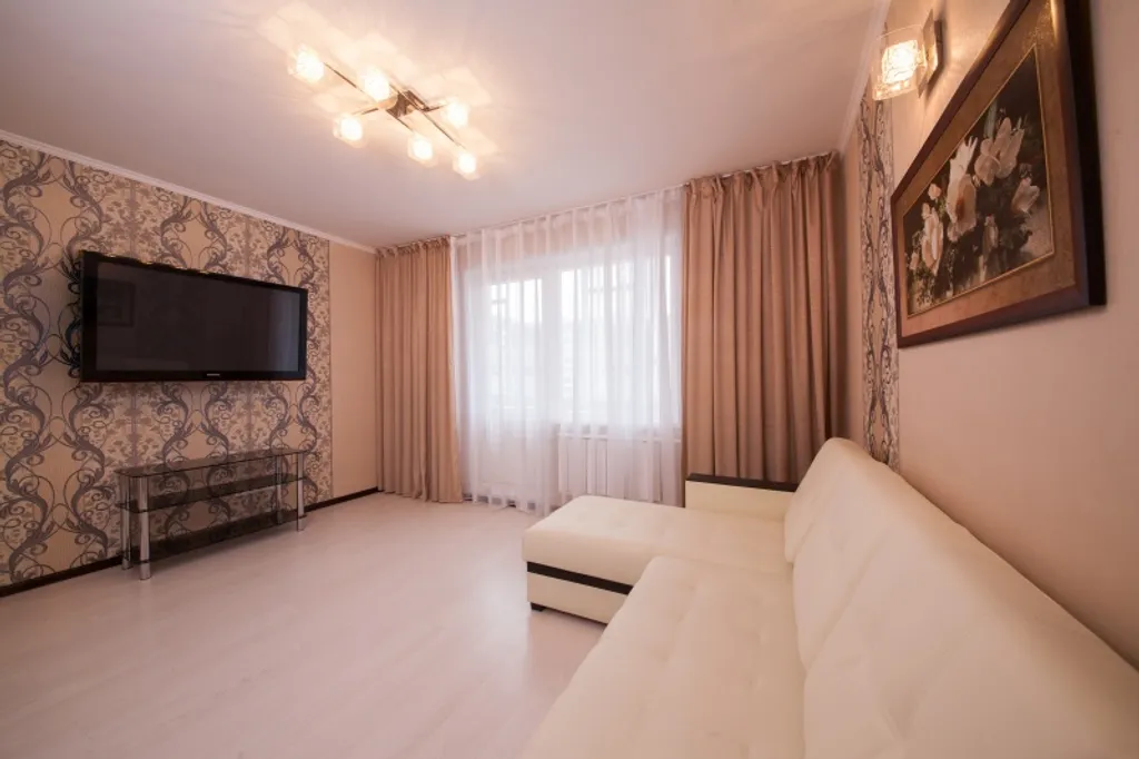 Квартира Квартира Уютная 3х-комнатная на Взлетке — Красноярск