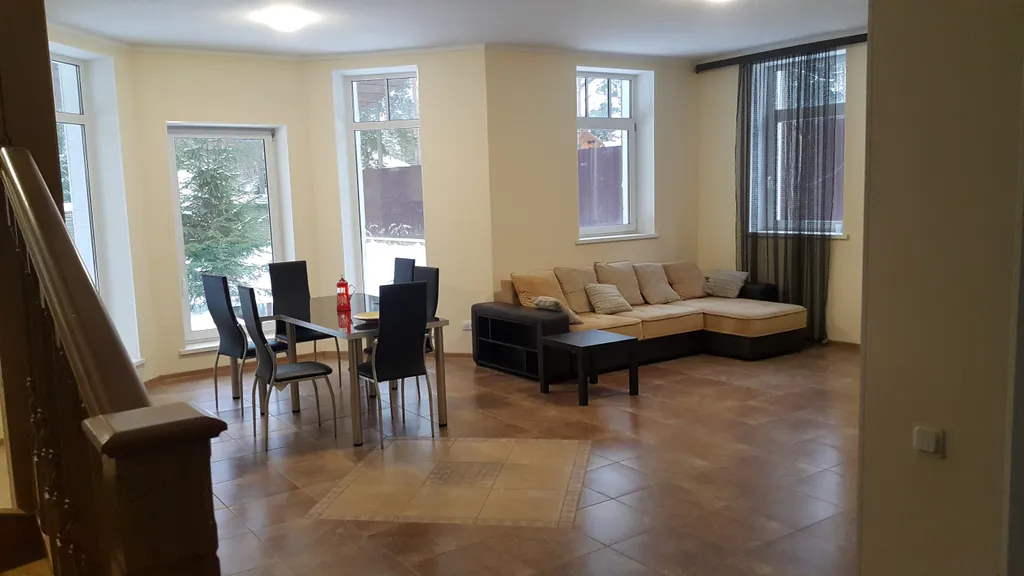 Коттедж 5-комнатный Дом — аренда посуточно в Сертолово