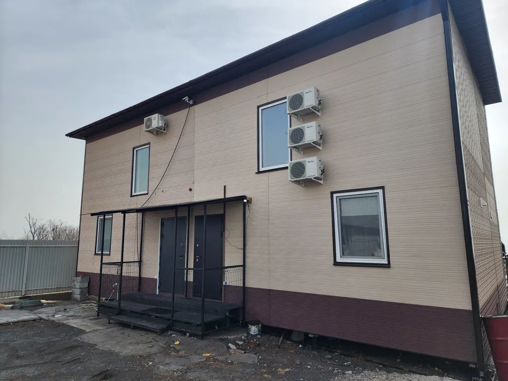 Дом Бархатная 1