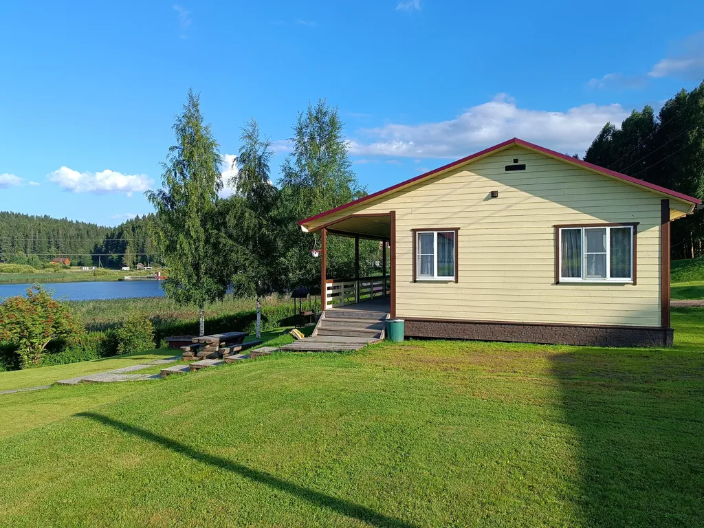 Дом с видом на озеро Паасо