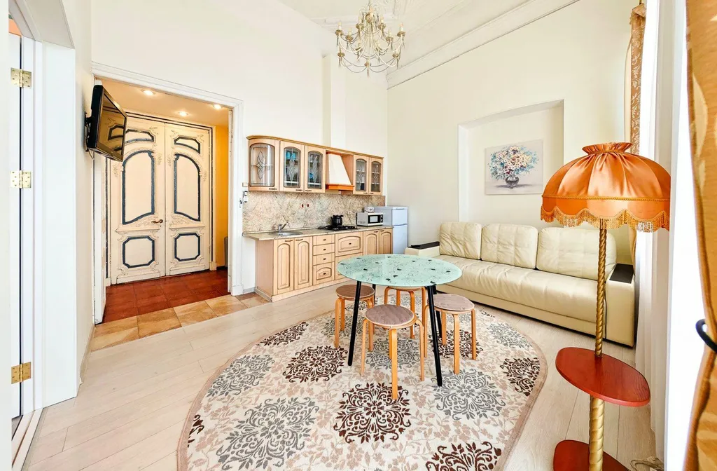 Квартира 2-комнатная квартира с балконом и панорамным видом на центральную акваторию Невы — Санкт-Петербург