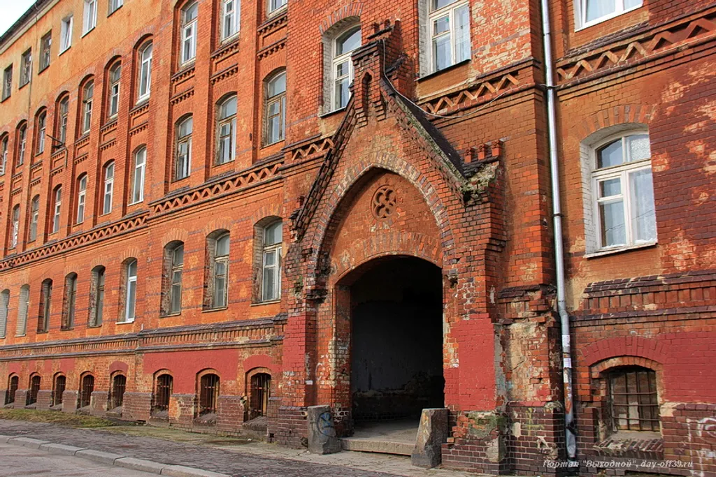 Апартамент в историческом доме с видом на стадион Калининград и закат