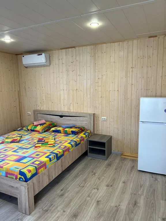 Квартира Уютный номер с верандой и видом на море — аренда посуточно в Голубицкая