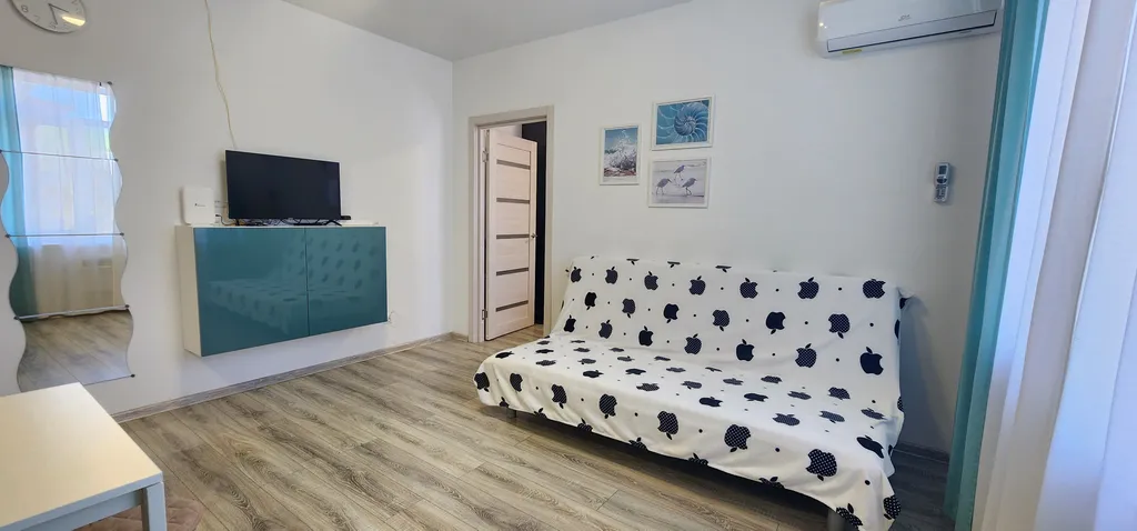 Евродвушка с видом на бассейн