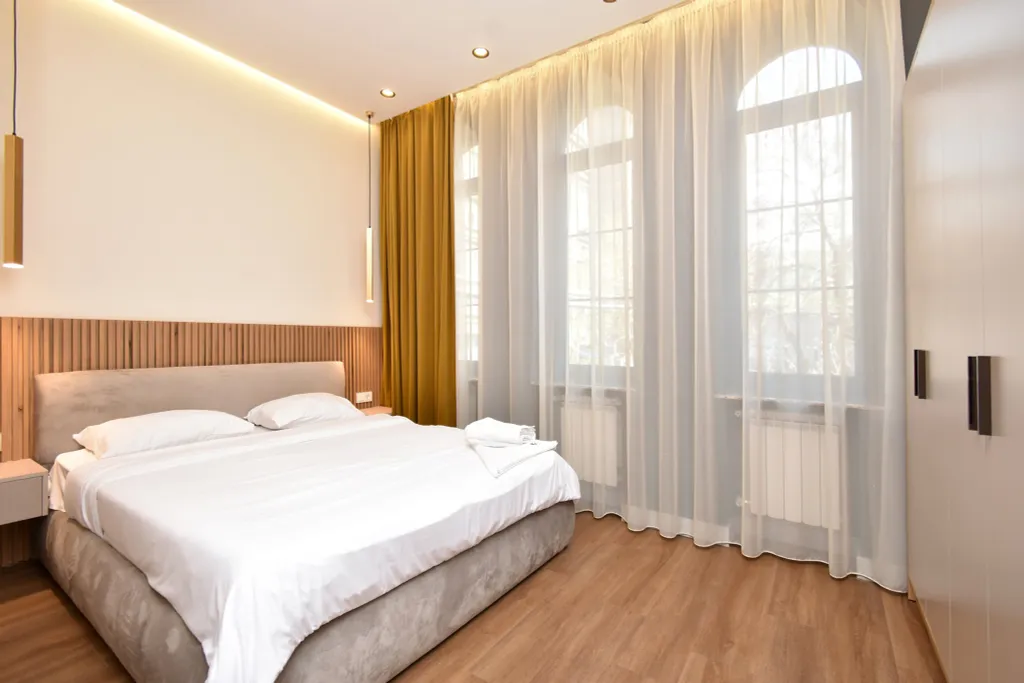 Студия Золотоe Aygestan plaza