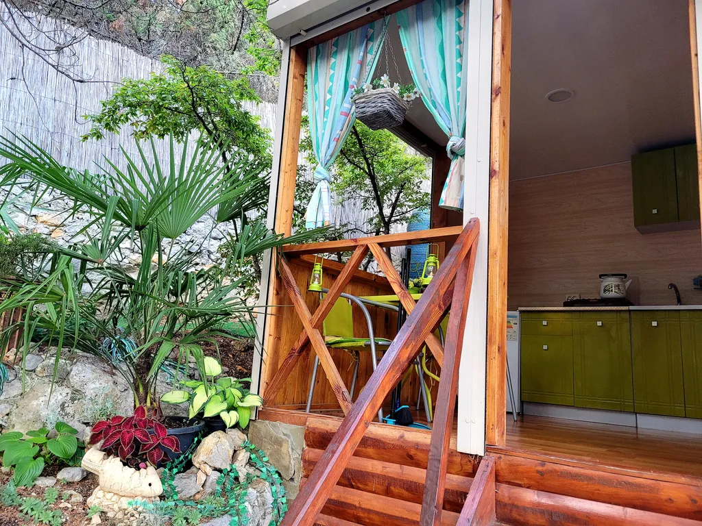 Сказочный домик с террасой в Симеизе