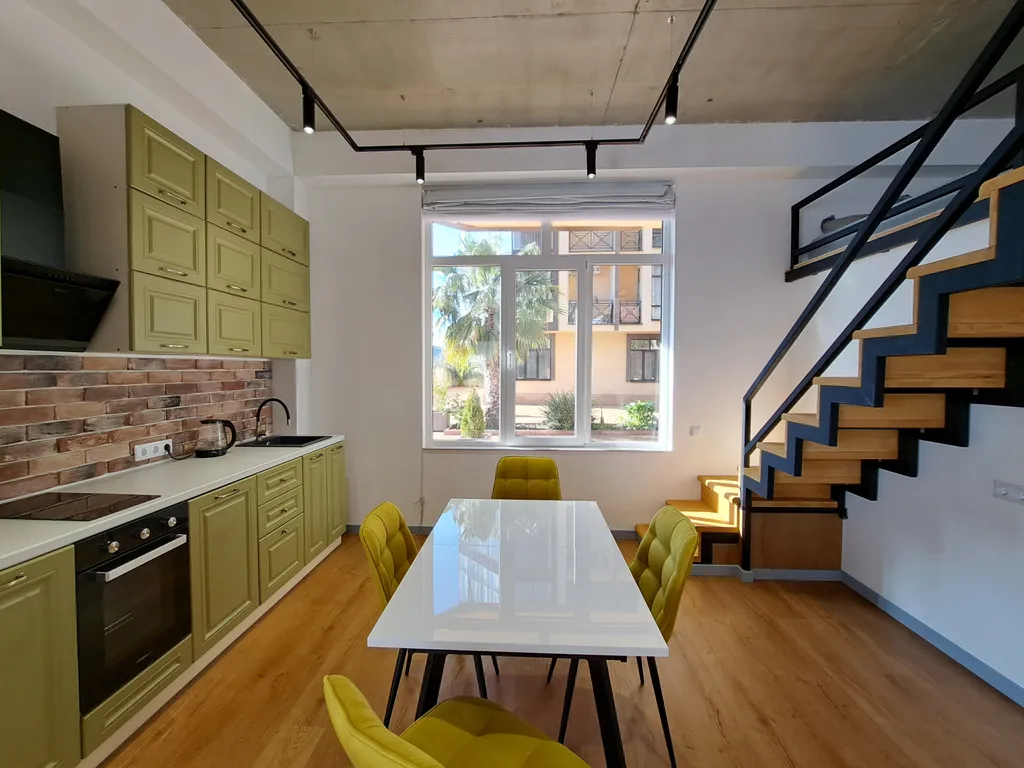 Квартира Квартира Просторная студия с новым ремонтом — Сириус