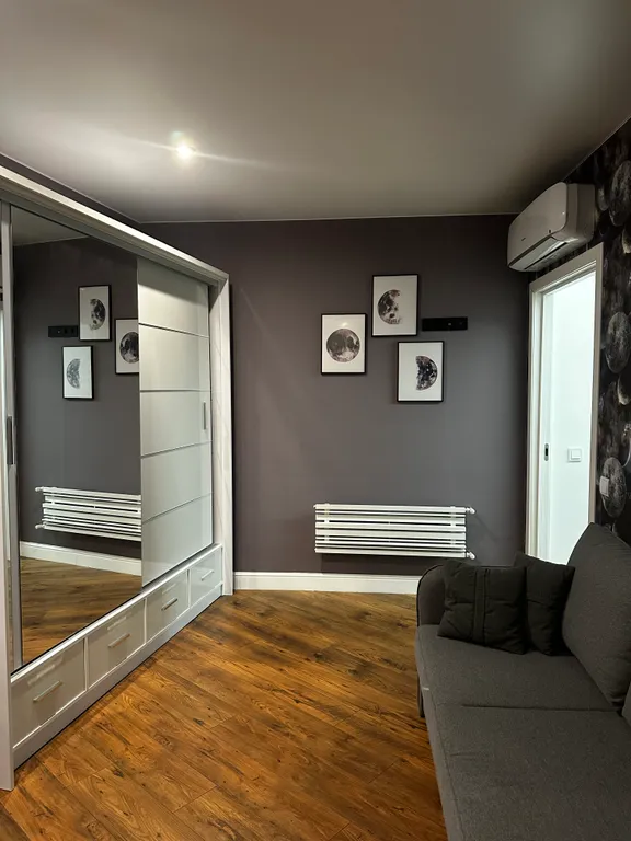 Geometry - просторная квартира с панорамным видом на реку в центре