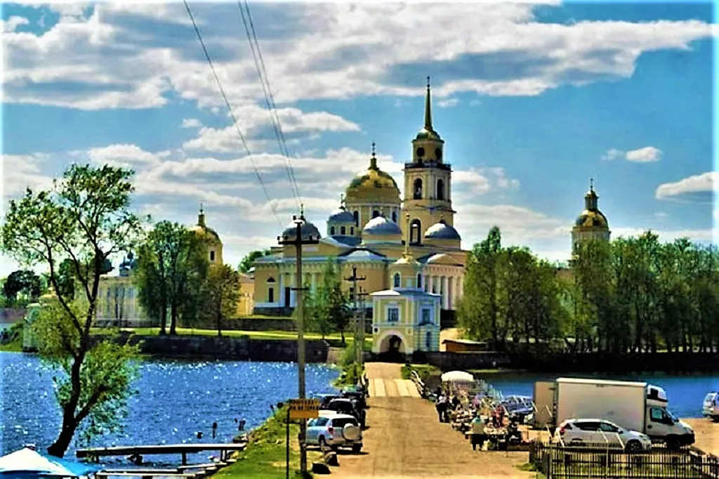 Коттедж Дом в турбазе Чайка, у озера в сосновом бору - Селигерский край — Турбаза Чайка