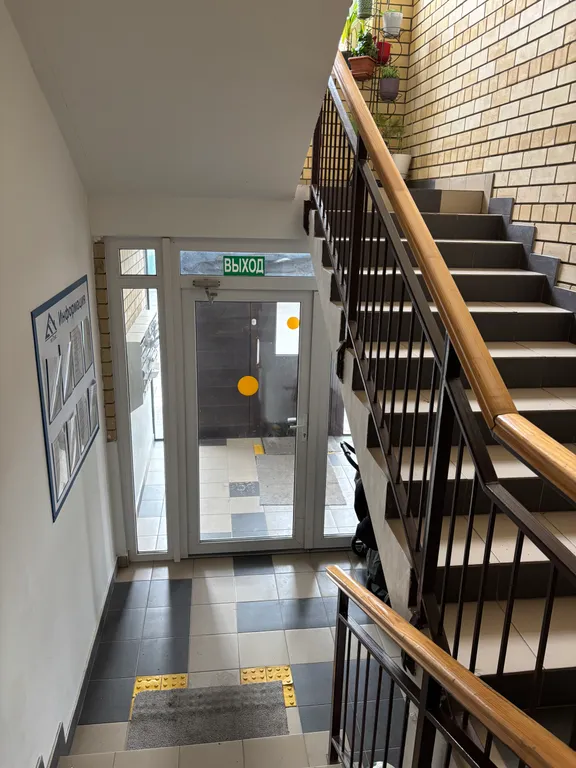 Квартира Сдаётся светлая и уютная квартира, в двух шагах от парка «Поддубного». — Ейск