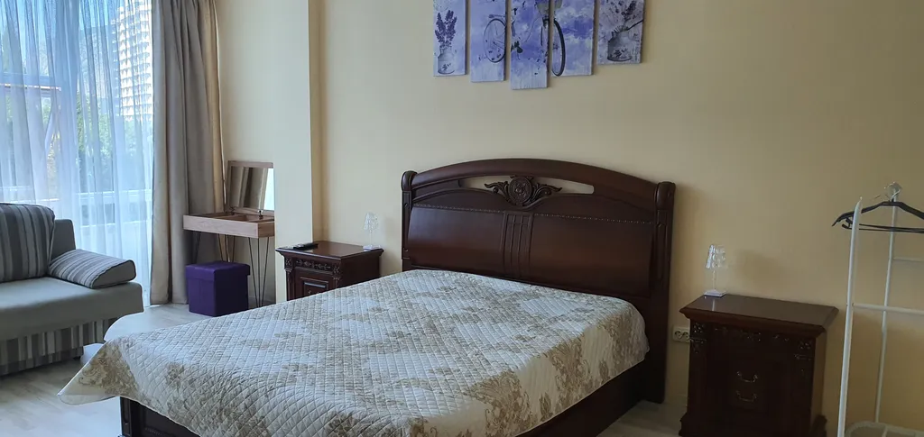 Уютная квартира с бассейном недалеко от моря