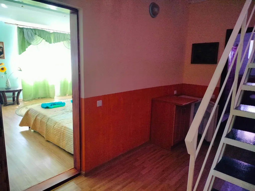 Большой улучшенный номер на 2 этаже с видом на море