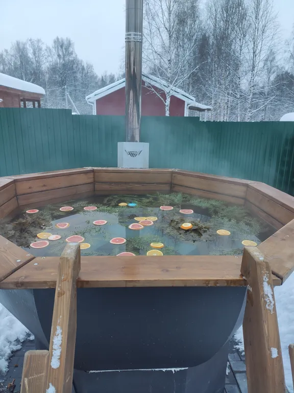 Дом с баней и чаном на участке 10 соток, Green island house