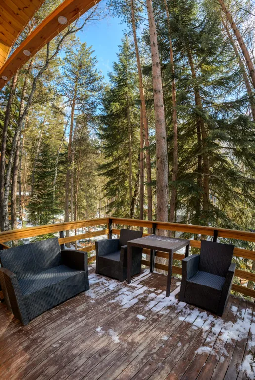 Коттедж Барнхаус III с видом на хвойный лес — Архыз