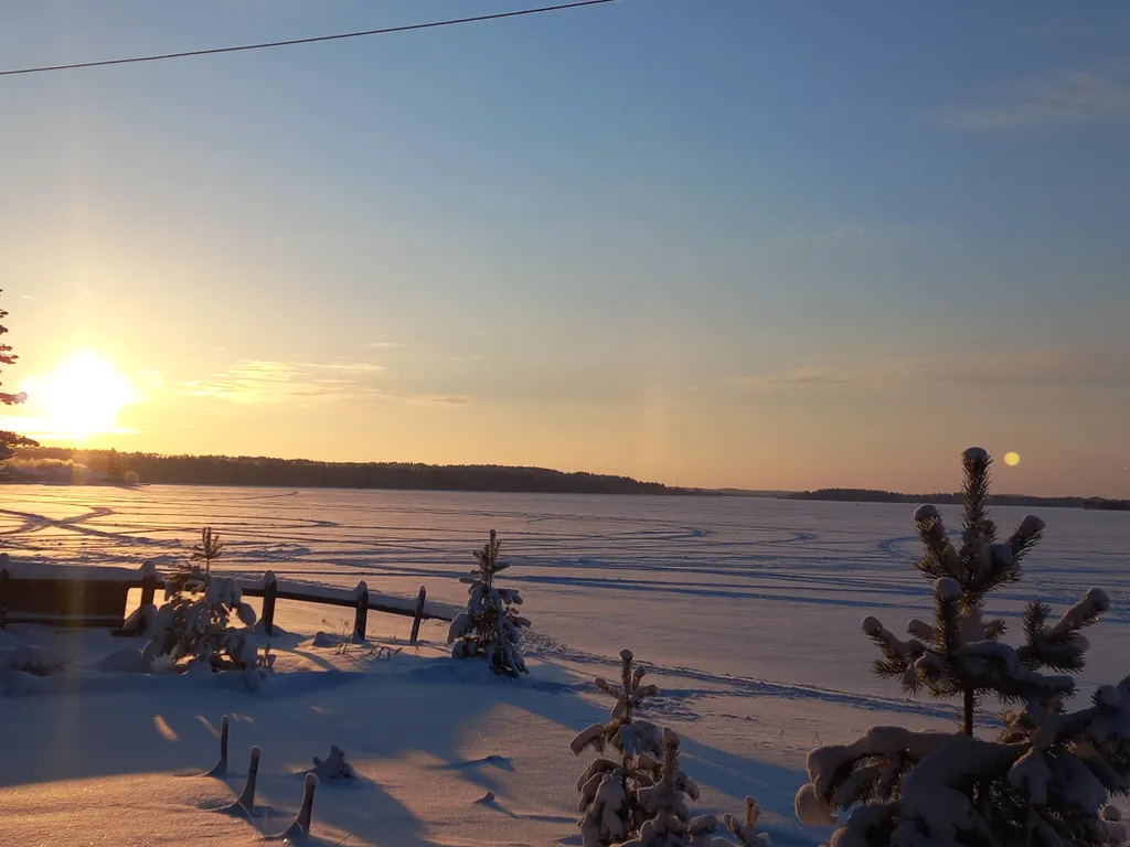 Дом с баней на Сямозере с огороженной территорией