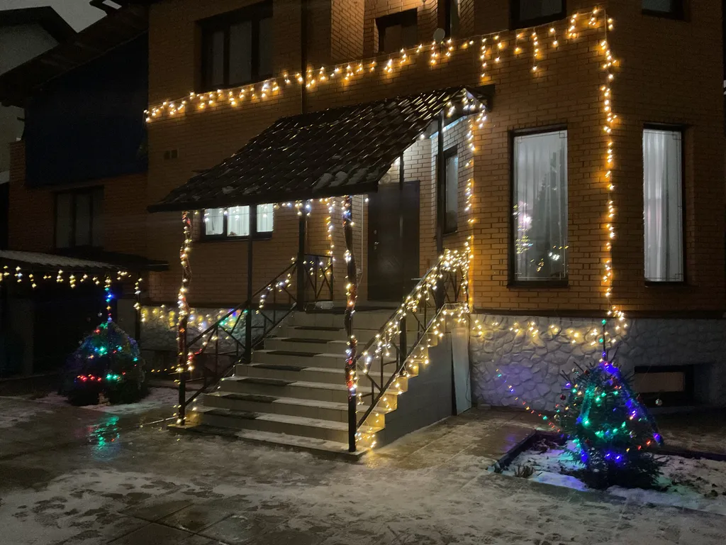 Уютный коттедж со всеми удобствами и свежим дизайнерским ремонтом — аренда посуточно в Новоивановское