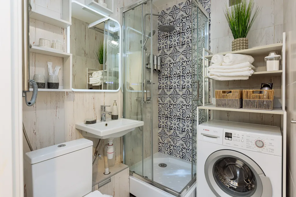 Две минуты и вы уже на Острове Канта, в самом центре Калининграда!