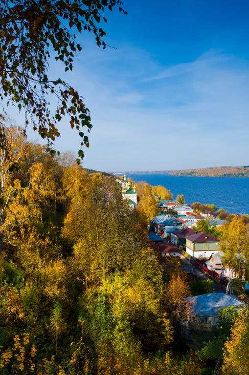 Дом прекрасной Ажурницы, Плес