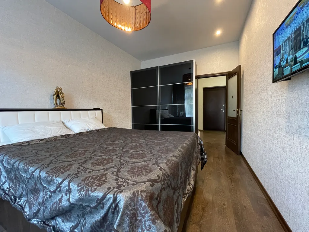 Люкс у ТЦ Аура, площадь Ленина, центр, подземная парковка