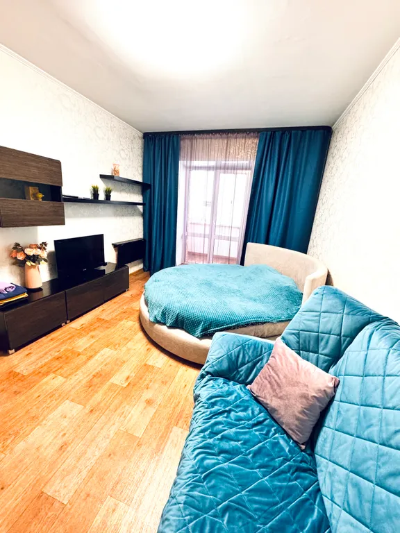 Омск Кировский у ТЦ Мега