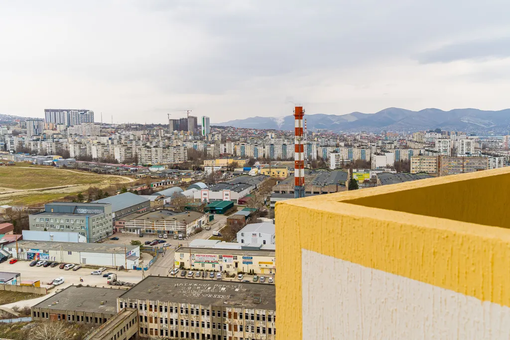 Квартира Светлая и просторная квартира от LetoApart — Новороссийск