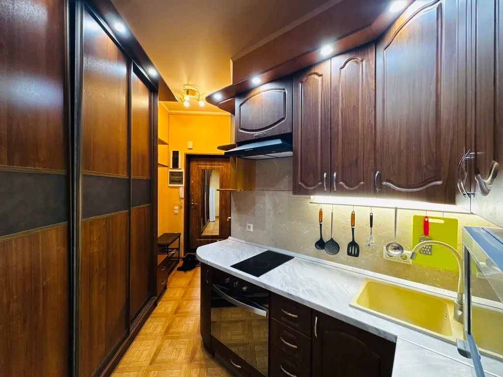 Стильная двухкомнатная квартира в центре города, рядом дворец спорта