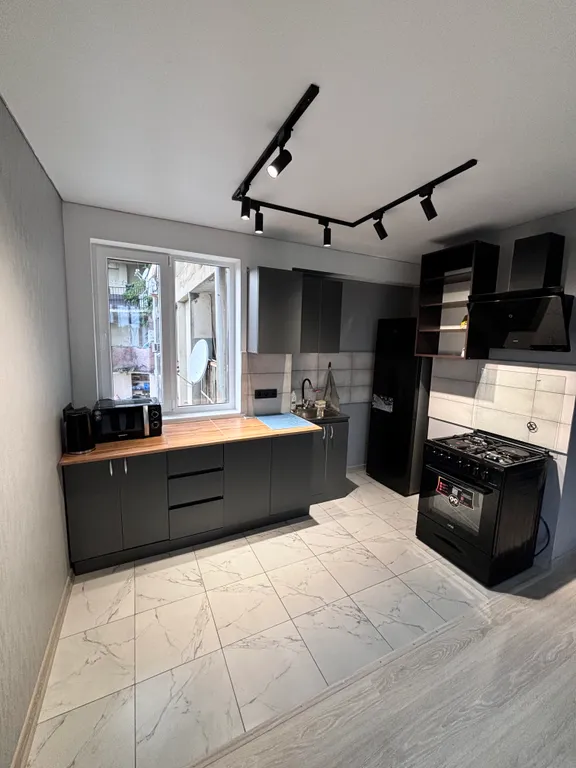 Шикарная квартира в тихом районе Пицунды