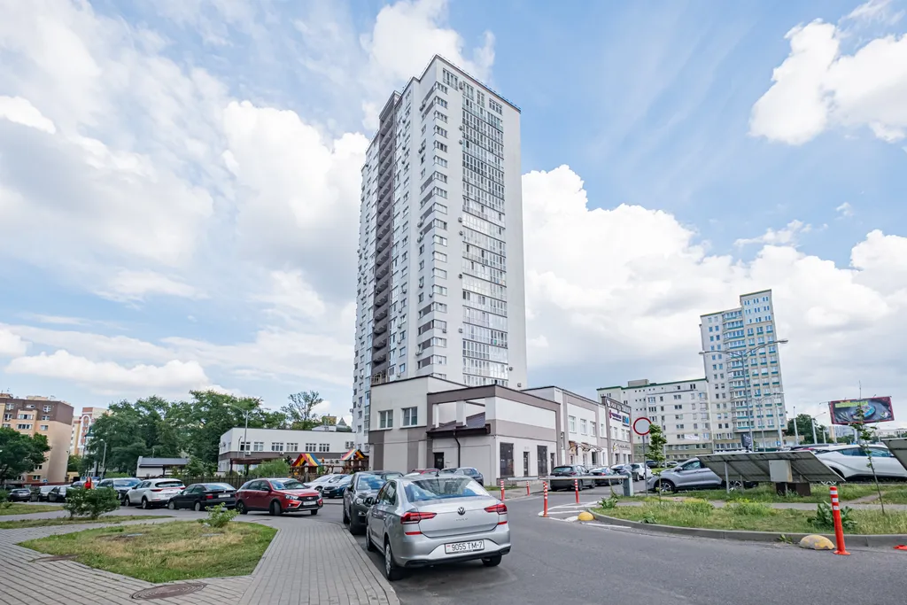 Квартира Комфортабельные апартаменты в центре, рядом метро и парк Победы — Минск