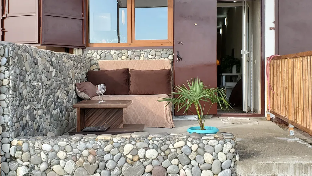 Двухкомнатные апартаменты с выходом к морю