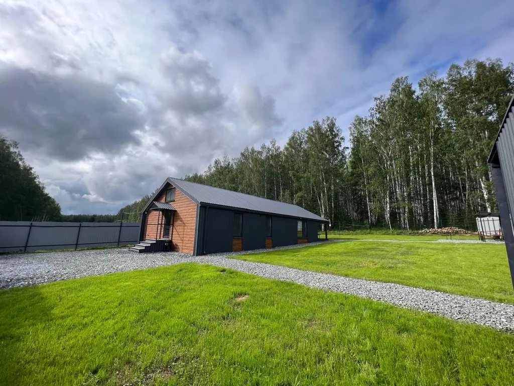 Уютный дом на краю леса