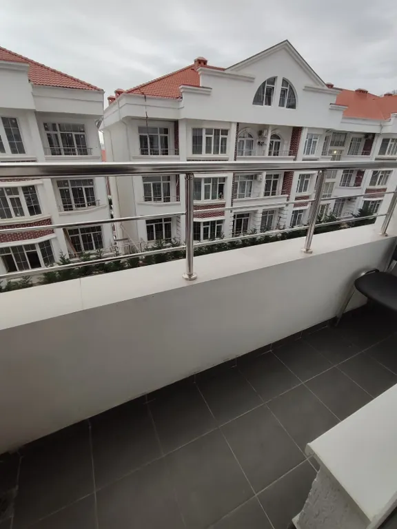 Новая студия в новом доме недалеко от моря