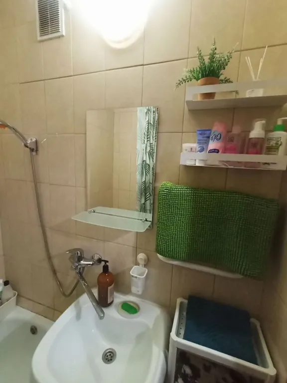 Полноценная комфортная квартира с отдельной кухней и балконом