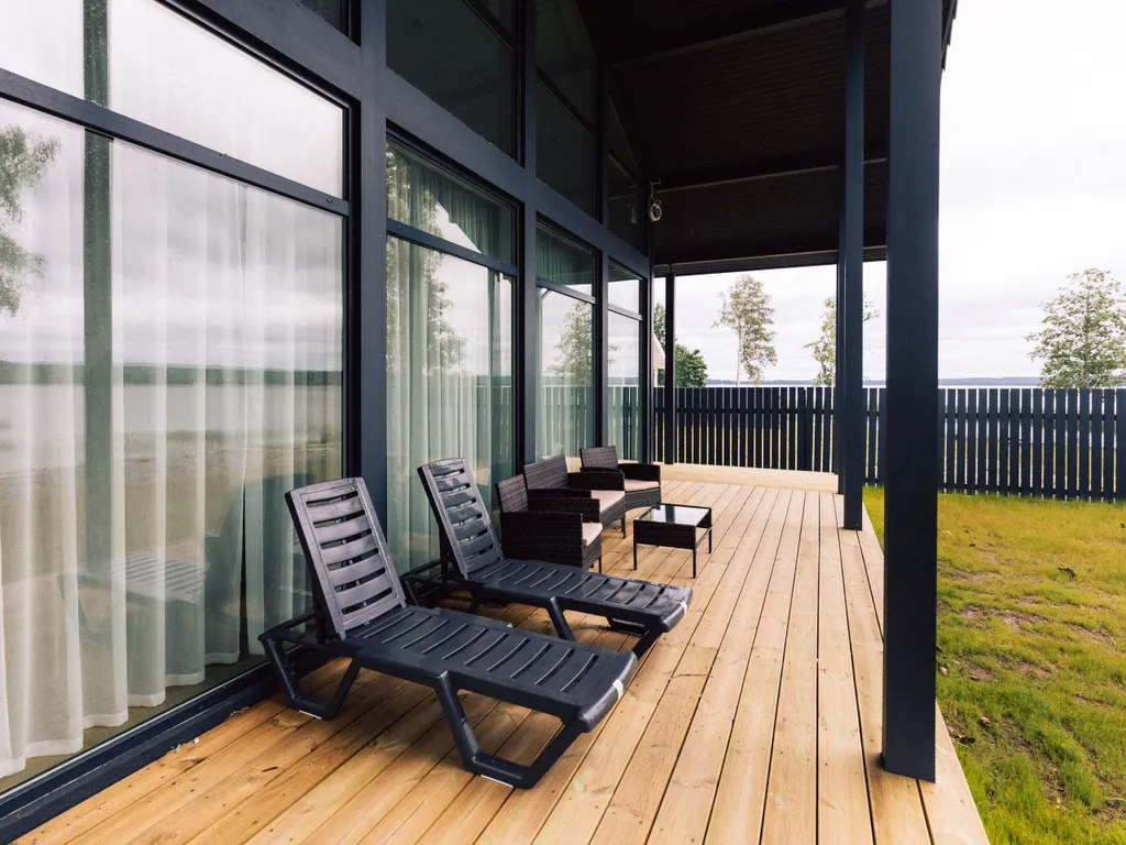 Коттедж на берегу озера