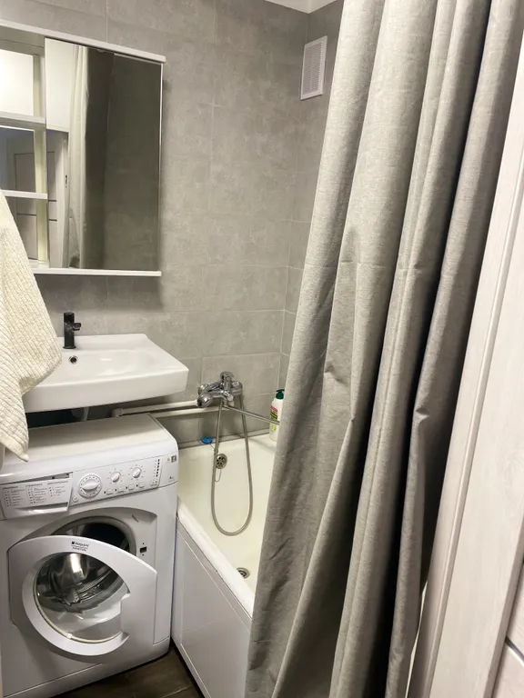 Современная квартира недалеко от курорта