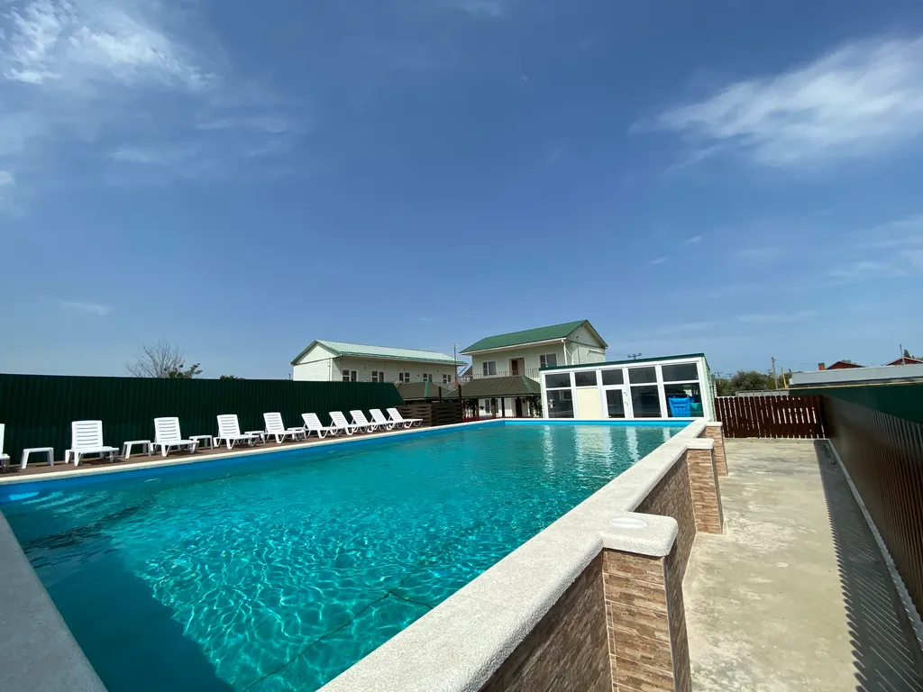 Трехместный номер с двуспальной и односпальной кроватями