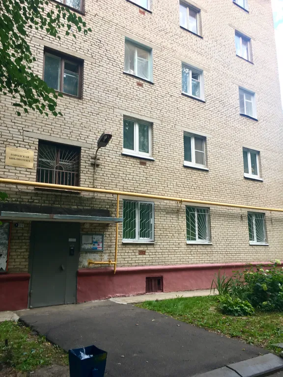 Маленькая студия у библиотеки