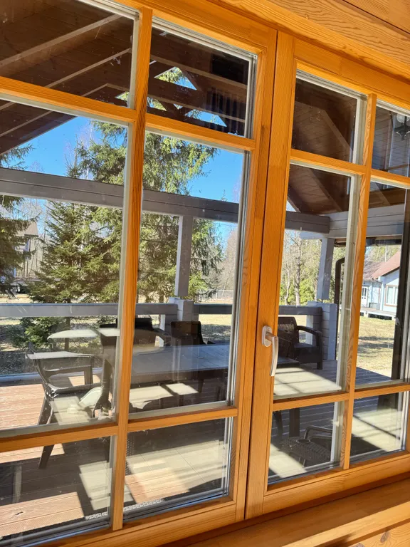 Дом на берегу водохранилища