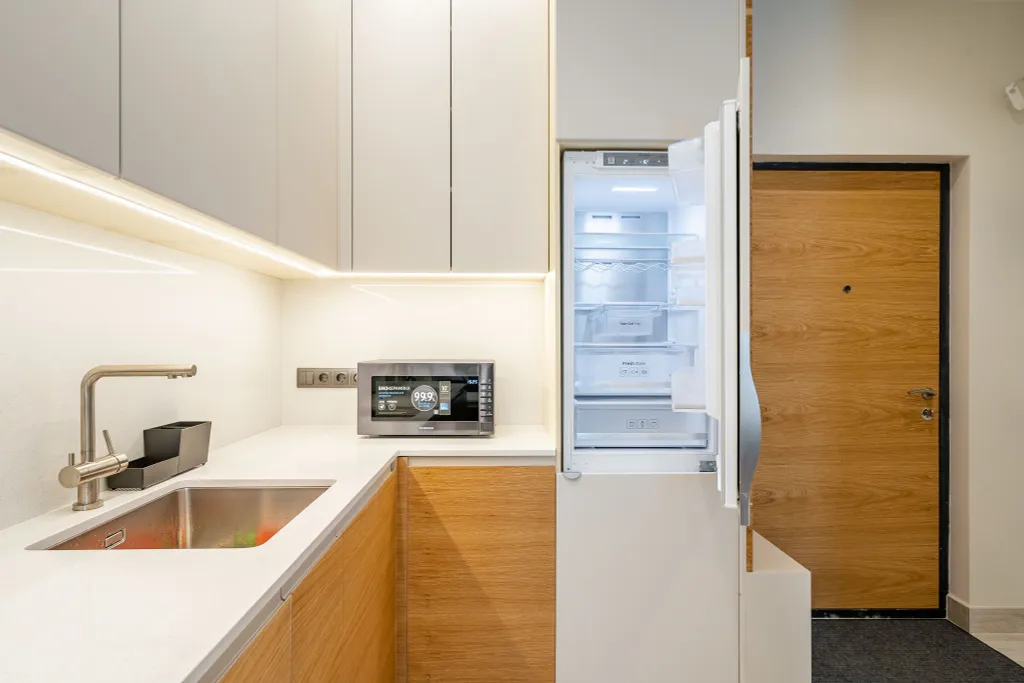 Охта Сьют 24