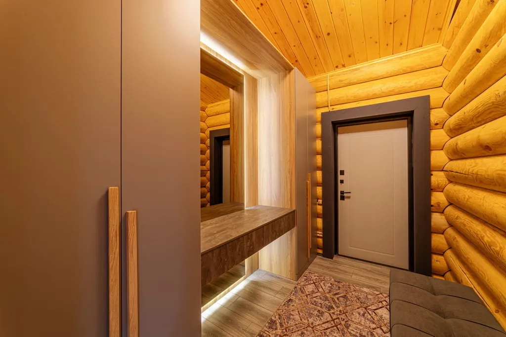 Дом на берегу большого озера