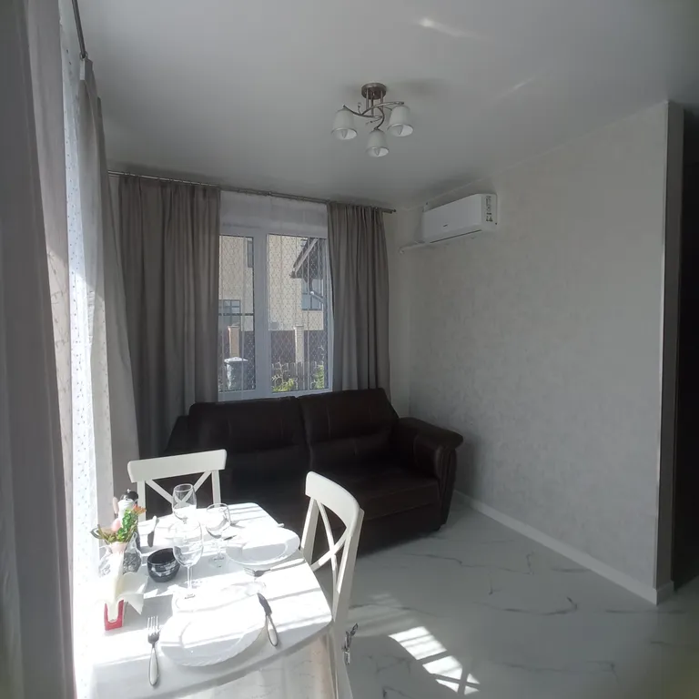 Коттедж с видом на сад