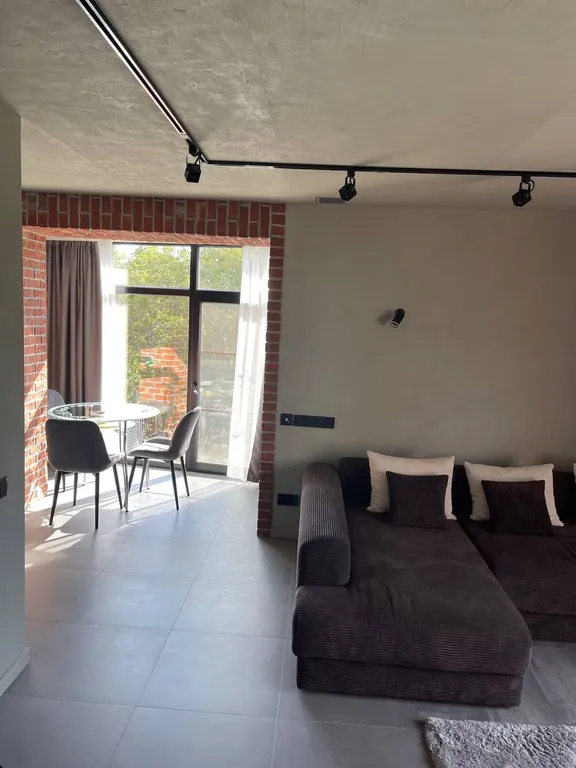 Апартаменты с дизайнерским ремонтом в центре города