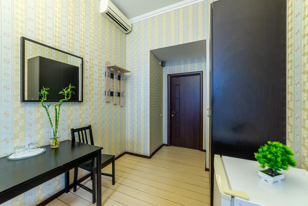 Квартира Квартира Эконом с 1 кроватью и диваном, с общей душевой комнатой — Санкт-Петербург